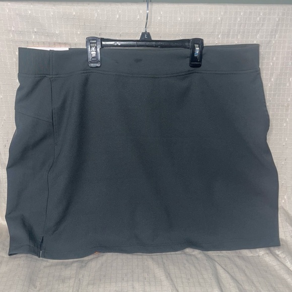 NWT 32 Degrees Cool Women’s Green Skort - Picture 5 of 11